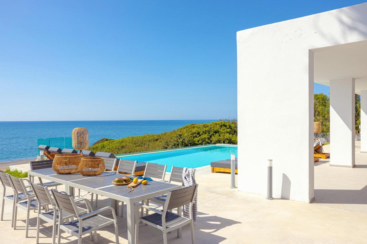 Villa Seven Lakhania Ngoại thất bức ảnh